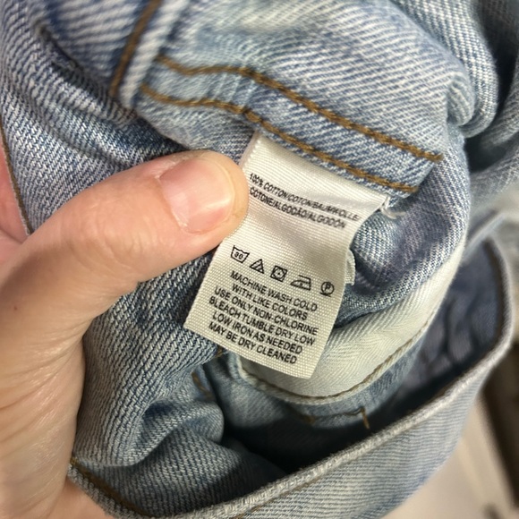 Free People Oversized Trucker Light Wash Distressed Denim Jacket Cotton Sz M - Picture 4 of 6